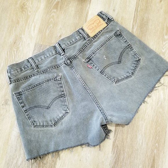 Levi's 505 Denim Jean Cutoff Shorts 10" Rise Black Wash Distressed Frayed - Picture 2 of 13